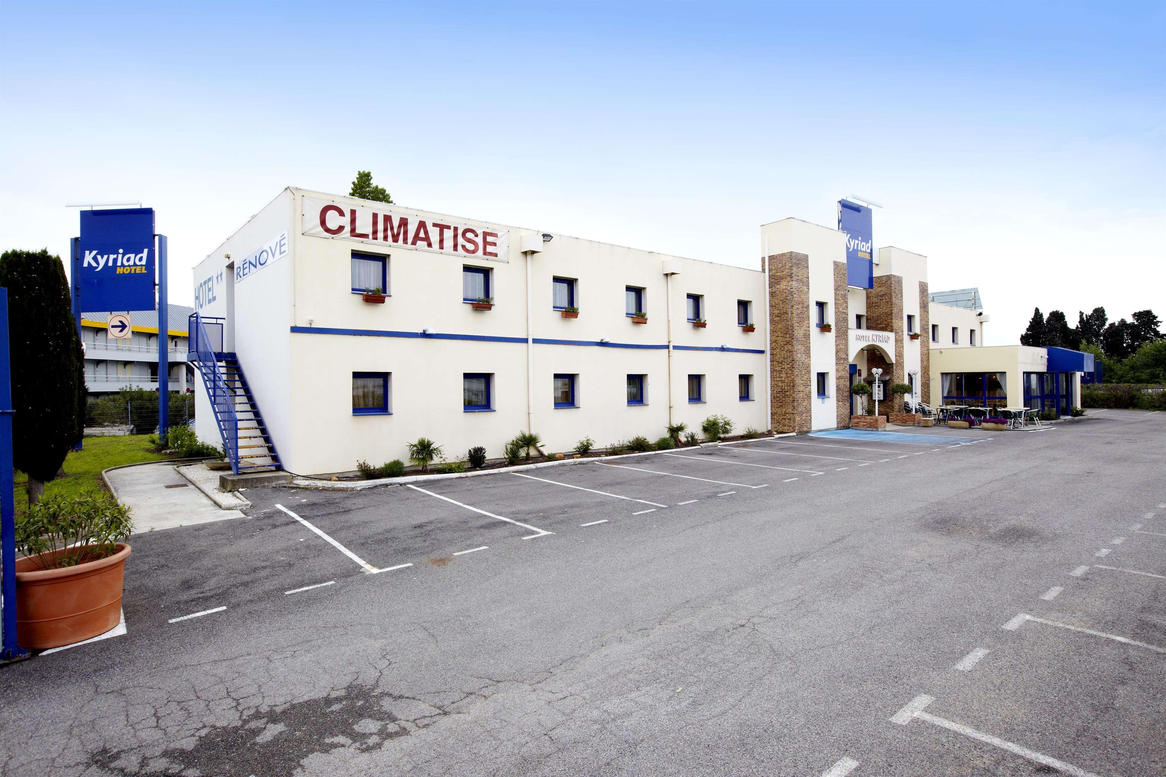 Kyriad Direct Arles Exterior photo
