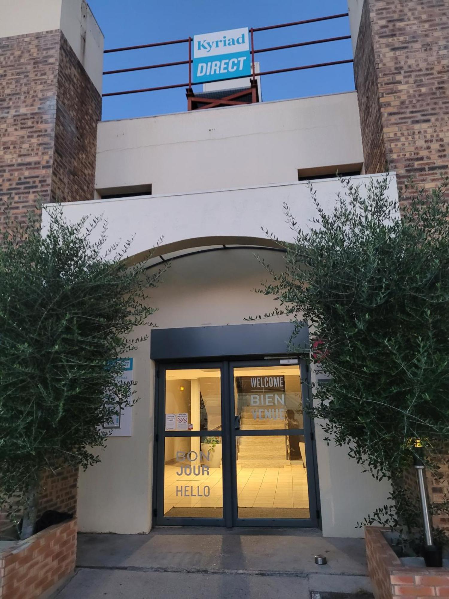 Kyriad Direct Arles Exterior photo